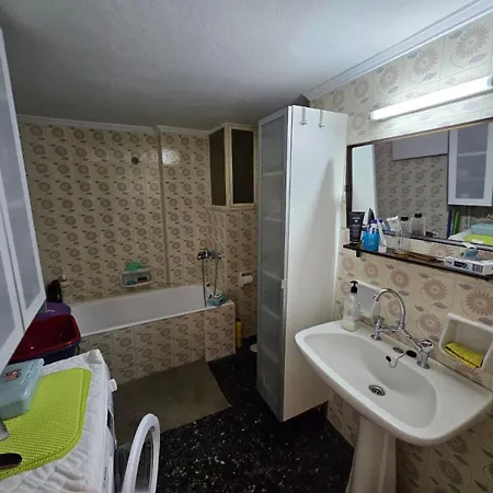 Family Nest - 3 Bedroom דירה *